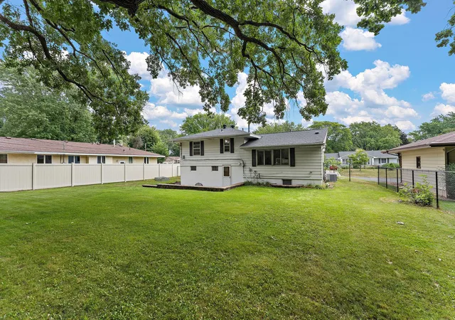 Photo 4 of Single family home for sale at 200 Rice Crk Blvd NE, Minneapolis, MN 55432 | MLS# 7117667 | Listing updated on 2026-09-08