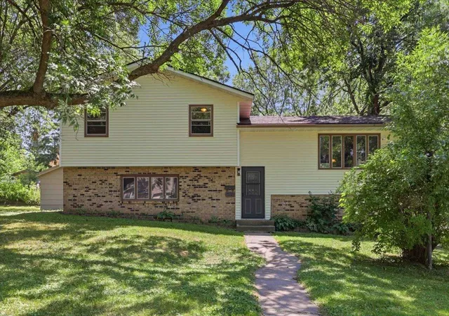 1st image of 355 4th Ave Nw, Milaca, MN 56353 | MLS# 7117707