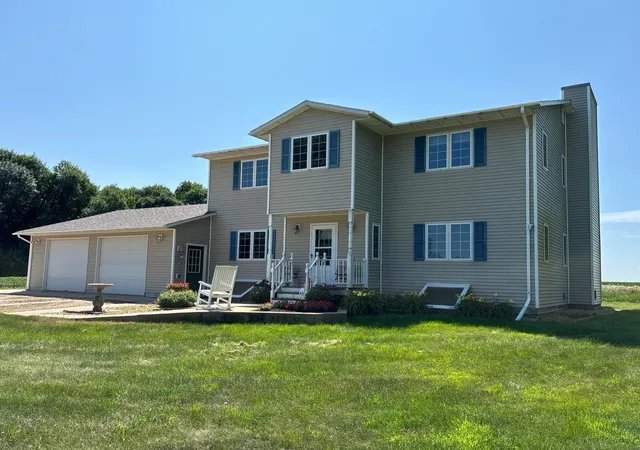 Photo 4 of Single family home for sale at 45225 State Hwy 28, Morris, MN 56267 | MLS# 7117709 | Listing updated on 2026-10-21