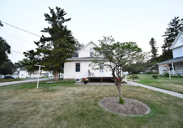 45th image of 196 Mill St, Zumbrota, MN 55992 | MLS# 7117722