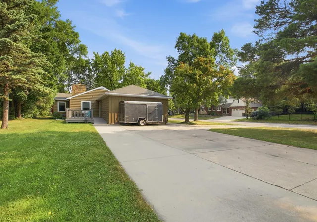 Photo 3 of Single family home for sale at 1128 11th Street SW, Willmar, MN 56201 | MLS# 7117726 | Listing updated on 2026-09-07