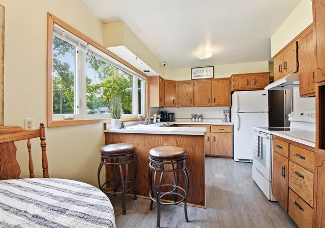 Photo 4 of Single family home for sale at 1128 11th Street SW, Willmar, MN 56201 | MLS# 7117726 | Listing updated on 2026-09-07