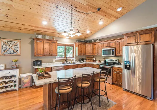 2nd image of 10834 E Shore Dr, Merrifield, MN 56465 | MLS# 7117727