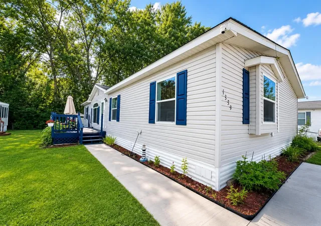 Photo 1 of Single family home for sale at 1339 Pine Tree, Saint Paul, MN 55119 | MLS# 7117736 | Listing updated on 2026-08-28