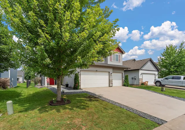 Photo 3 of Single family home for sale at 3073 212th Street W, Farmington, MN 55024 | MLS# 7117747 | Listing updated on 2026-08-26