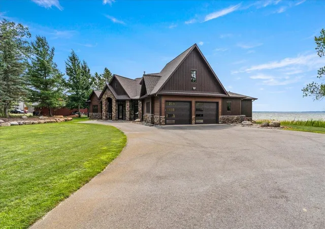 3rd image of 12583 N Pelican Ln, Merrifield, MN 56465 | MLS# 7117751