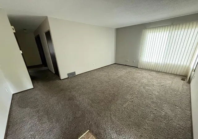 Photo 3 of Single family home for sale at 155 Bordeaux Ct, Saint Paul, MN 55125 | MLS# 7117779 | Listing updated on 2026-07-31