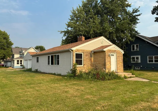 1st image of 420 Stearns Ave, Paynesville, MN 56362 | MLS# 7117785