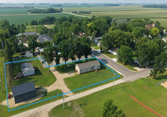 2nd image of 209 / 211 Farmdale Rd, Lake Lillian, MN 56253 | MLS# 7117787