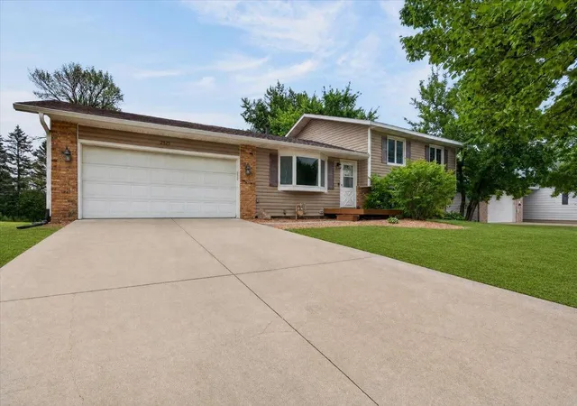 1st image of 2575 Lamada Pl, Owatonna, MN 55060 | MLS# 7117806