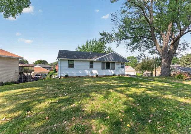 1st image of 3860 2 1/2 St Ne, Minneapolis, MN 55421 | MLS# 7117821