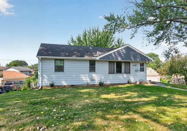 4th image of 3860 2 1/2 St Ne, Minneapolis, MN 55421 | MLS# 7117821