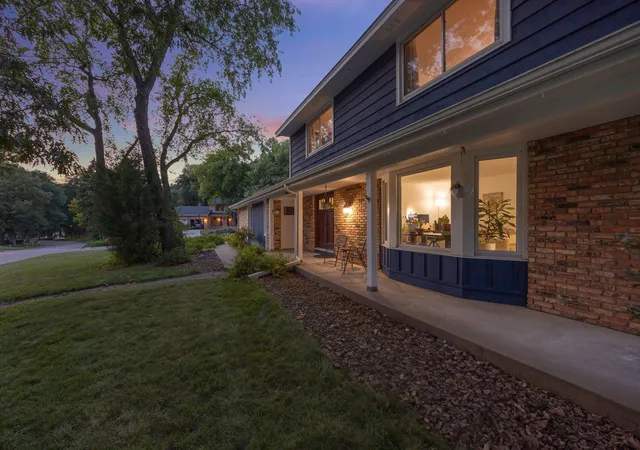 Photo 2 of Single family home for sale at 14880 Ironwood Ct, Eden Prairie, MN 55346 | MLS# 7117842 | Listing updated on 2026-09-21