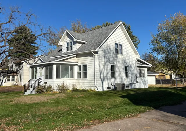 2nd image of 1820 Main St, Bloomer, WI 54724 | MLS# 7117882