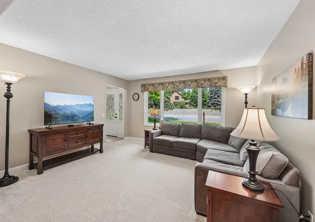Photo 4 of Sale Pending at 6360 Forest Cir, Excelsior, MN 55331 | MLS# 7117886 | Listing updated on 2026-08-27
