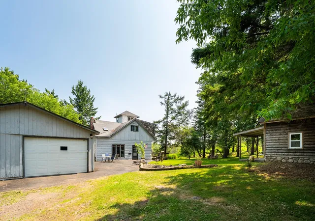 5th image of 805 W 10th Street, Duluth, MN 55806 | MLS# 7117896