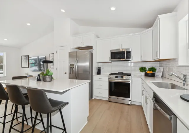 Photo 3 of Sale Pending at 1829 Lincoln Ave, Saint Paul Park, MN 55071 | MLS# 7117899 | Listing updated on 2026-08-10