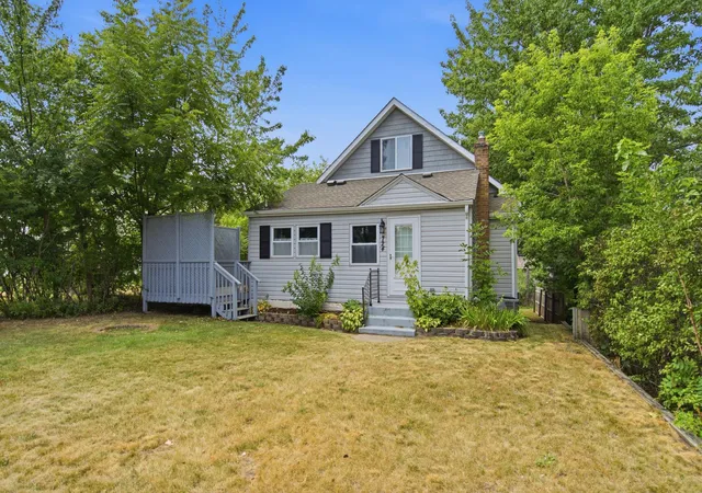 Photo 2 of Single family home for sale at 724 1st Avenue NW, Saint Paul, MN 55112 | MLS# 7117907 | Listing updated on 2026-10-28