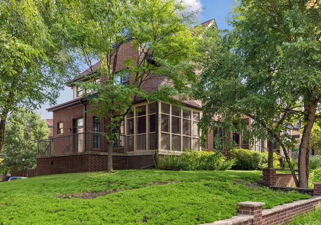 1st image of 1401 Franklin Ave Se, Minneapolis, MN 55414 | MLS# 7117926