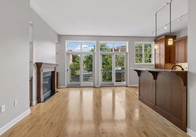 Photo 3 of Single family home for sale at 1401 Franklin Ave Se, Minneapolis, MN 55414 | MLS# 7117926 | Listing updated on 2026-09-29