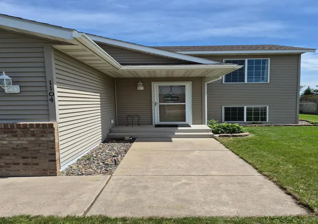 2nd image of 1104 6th Ave Nw, Rice, MN 56367 | MLS# 7117931