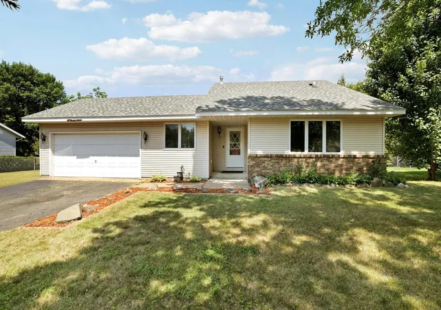 1st image of 6168 Cougar Trl, North Branch, MN 55056 | MLS# 7117943