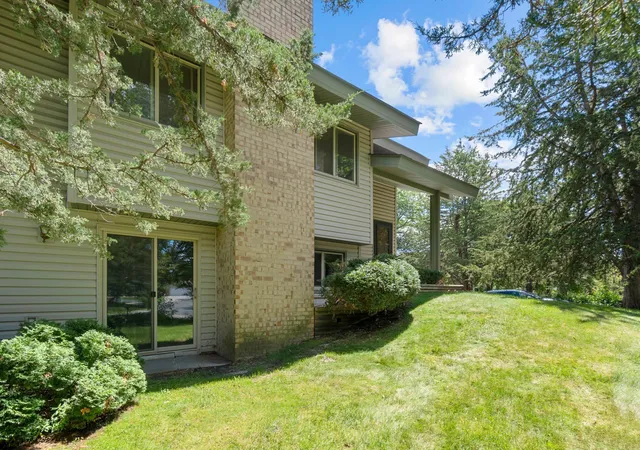 4th image of 9774 Dorset Ln, Eden Prairie, MN 55347 | MLS# 7117947