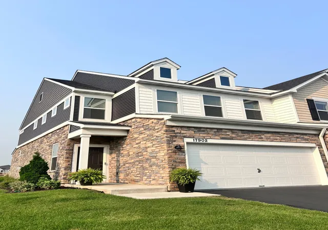 Photo 2 of Single family home for sale at 17902 Giants Way, Lakeville, MN 55044 | MLS# 7117956 | Listing updated on 2026-08-14