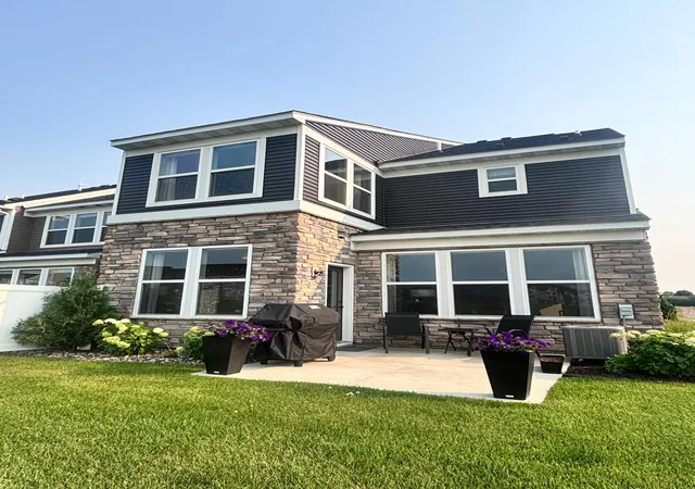 Photo 3 of Single family home for sale at 17902 Giants Way, Lakeville, MN 55044 | MLS# 7117956 | Listing updated on 2026-08-14