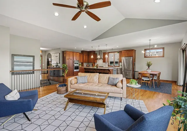 Photo 3 of Single family home for sale at 1701 Huron Ct, Northfield, MN 55057 | MLS# 7117957 | Listing updated on 2026-09-30