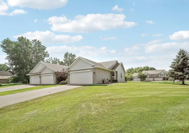 2nd image of 7633 Fox Creek Ct, Rockford, MN 55373 | MLS# 7117980