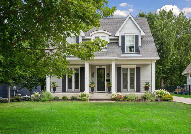 1st image of 619 Gardner St, Wayzata, MN 55391 | MLS# 7117981