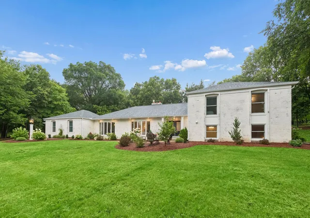 1st image of 3945 Hillcrest Wy, Wayzata, MN 55391 | MLS# 7117987