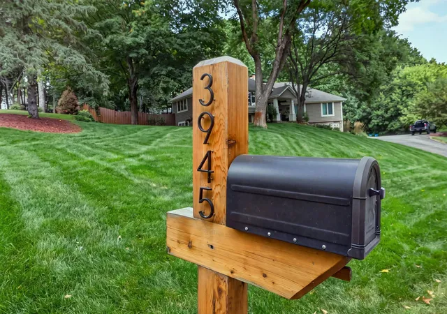 Photo 3 of Mansion for sale at 3945 Hillcrest Way, Wayzata, MN 55391 | MLS# 7117987 | Listing updated on 2026-10-08