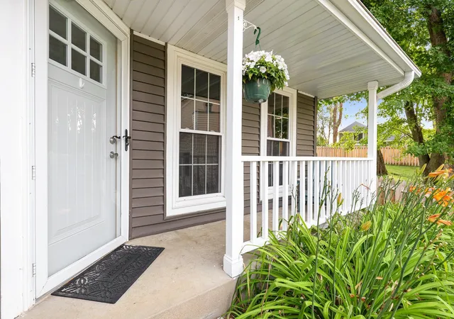 Photo 3 of Sale Pending at 8607 Shiloh Ct, Eden Prairie, MN 55347 | MLS# 7117991 | Listing updated on 2026-08-26