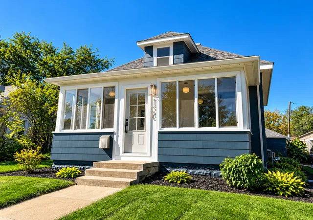 Photo 3 of Single family home for sale at 130 10th Avenue N, Hopkins, MN 55343 | MLS# 7117996 | Listing updated on 2026-10-21
