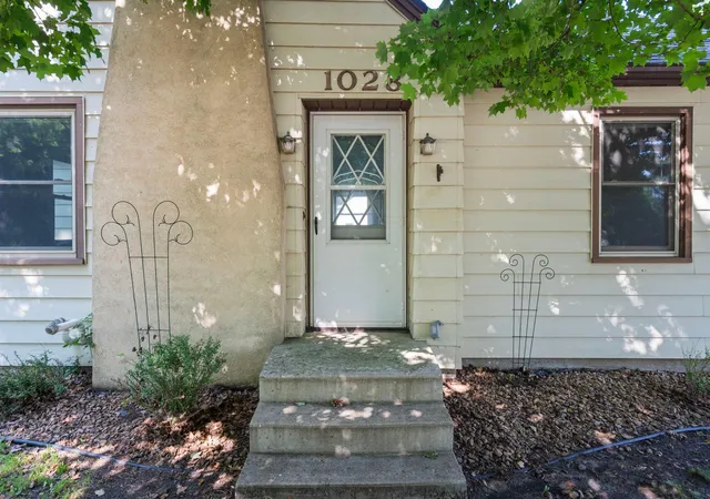 Photo 1 of Sale Pending at 1028 1st Avenue Ne, Faribault, MN 55021 | MLS# 7117998 | Listing updated on 2026-08-17