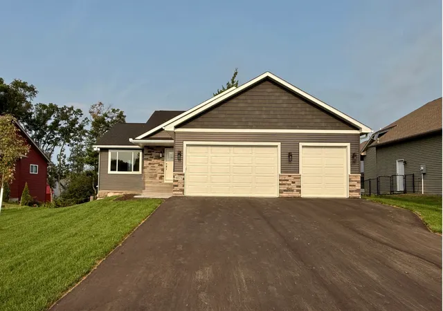 1st image of 6073 Fuller Cir, Wyoming, MN 55092 | MLS# 7118000