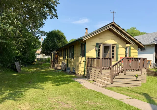2nd image of 421 S 69th Avenue W, Duluth, MN 55807 | MLS# 7118024