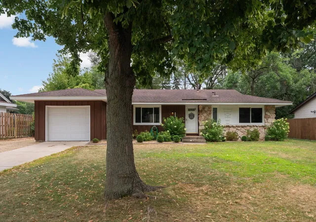 Photo 2 of Sale Pending at 8383 Henna Ave S, Cottage Grove, MN 55016 | MLS# 7118034 | Listing updated on 2026-08-18