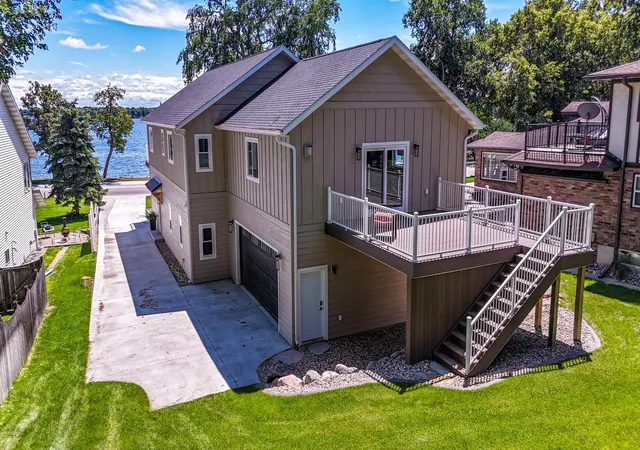 Photo 2 of Single family home for sale at 1084 W Lake Dr, Detroit Lakes, MN 56501 | MLS# 7118040 | Listing updated on 2026-07-29