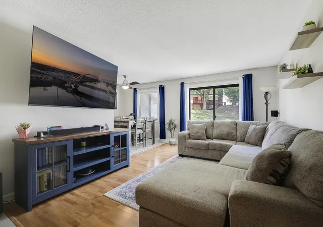 3rd image of 3221 Valley Ridge Dr, Saint Paul, MN 55121 | MLS# 7118047