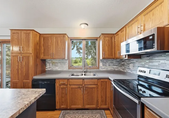 3rd image of 1425 4Th St N, Sartell, MN 56377 | MLS# 7118050