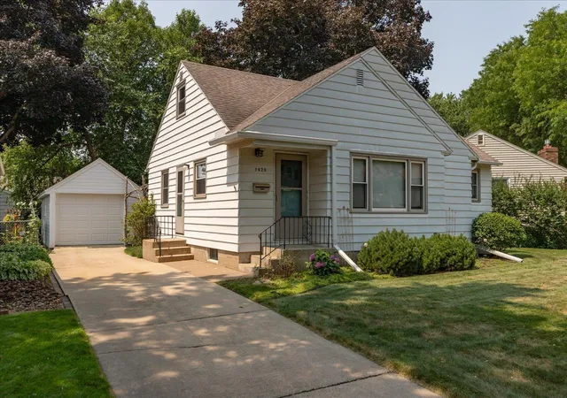 Photo 1 of Single family home for sale at 1429 14th Avenue Nw, Rochester, MN 55901 | MLS# 7118071 | Listing updated on 2026-08-24
