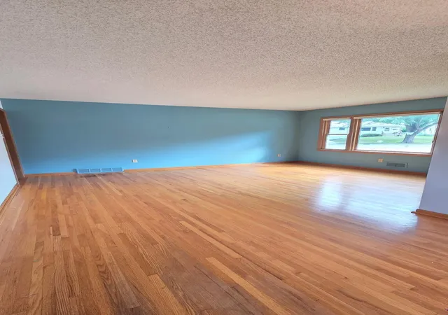 Photo 4 of Single family home for sale at 1429 14th Avenue NW, Rochester, MN 55901 | MLS# 7118071 | Listing updated on 2026-08-24