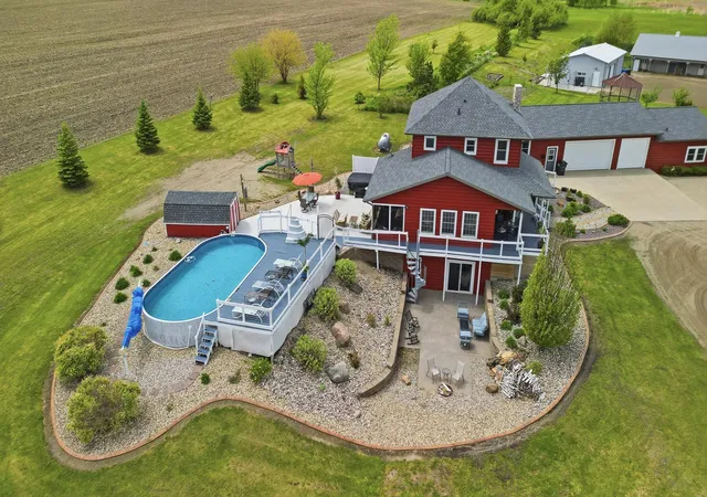 2nd image of 20811 Ocean Rd, Janesville, MN 56048 | MLS# 7118073