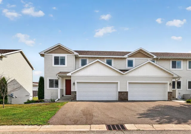 Photo 3 of Sale Pending at 5160 61st Street NW, Rochester, MN 55901 | MLS# 7118075 | Listing updated on 2026-08-26