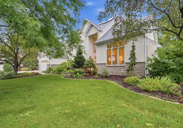 Photo 1 of Single family home for sale at 1851 South Ln, Saint Paul, MN 55118 | MLS# 7118098 | Listing updated on 2026-10-29