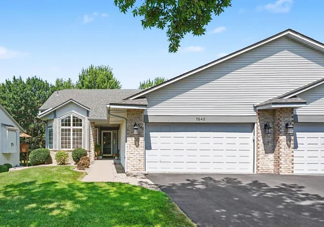 Photo 3 of Sale Pending at 7640 Teal Rd, Saint Paul, MN 55125 | MLS# 7118108 | Listing updated on 2026-09-04