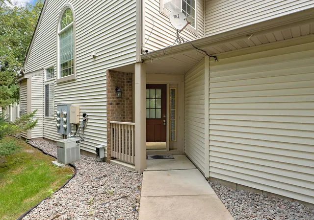 Photo 3 of Single family home for sale at 4179 Running Brk Rd, Saint Paul, MN 55122 | MLS# 7118110 | Listing updated on 2026-09-02